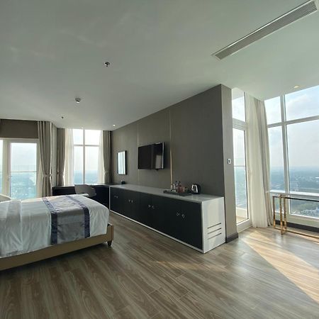 Diamond Stars Ben Tre Hotel Esterno foto A bedroom at the hotel