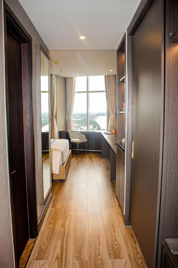 Diamond Stars Ben Tre Hotel Esterno foto A room at the hotel