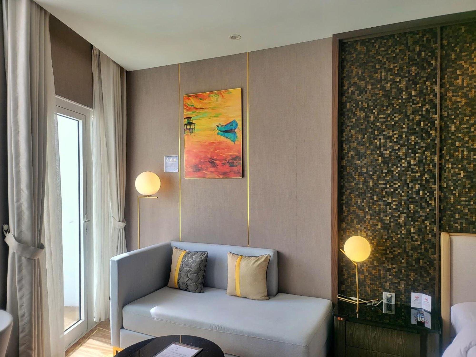Diamond Stars Ben Tre Hotel Esterno foto A room at the hotel