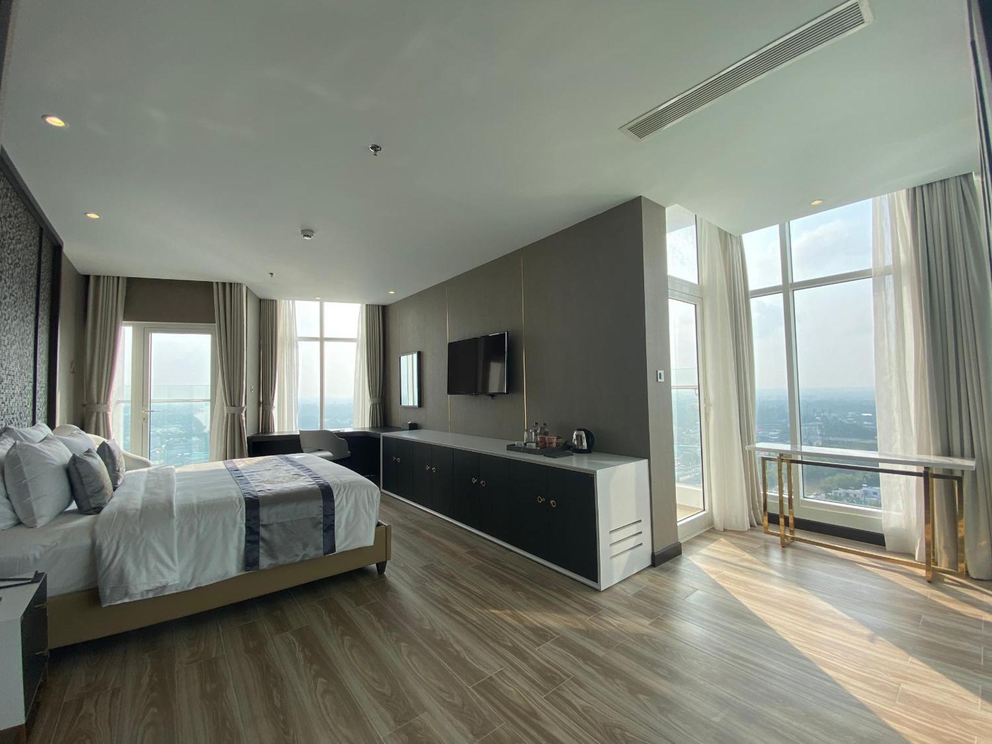 Diamond Stars Ben Tre Hotel Esterno foto A bedroom at the hotel
